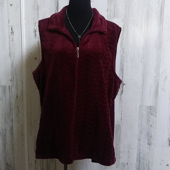 0911 i.b.diffusion Cozy Cut Vest - Picture 1 of 6